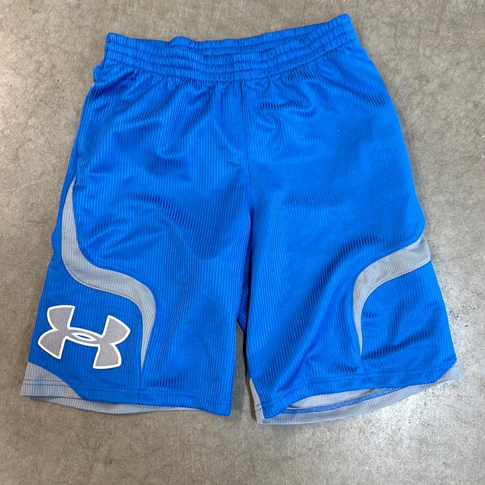 LN boys Under Armour YXL loose shorts